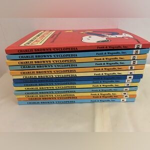 Vintage Charlie Brown's Cyclopedia Book Set-1980s